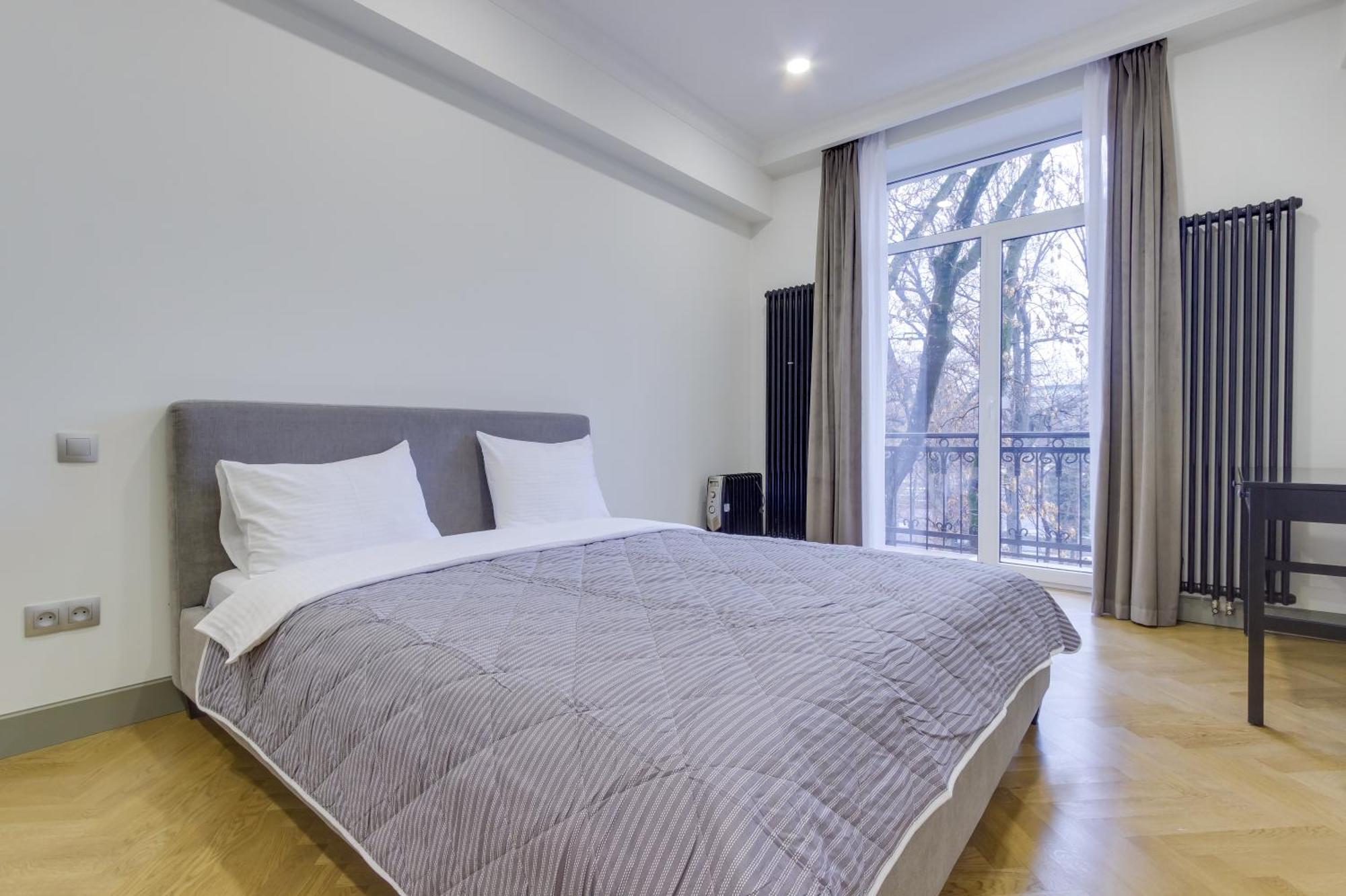 Opera Apartments Almati Szoba fotó